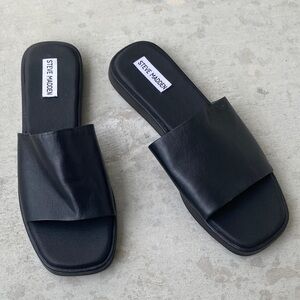 Steve Madden Black Leather Slide Sandals Women’s Size 10
